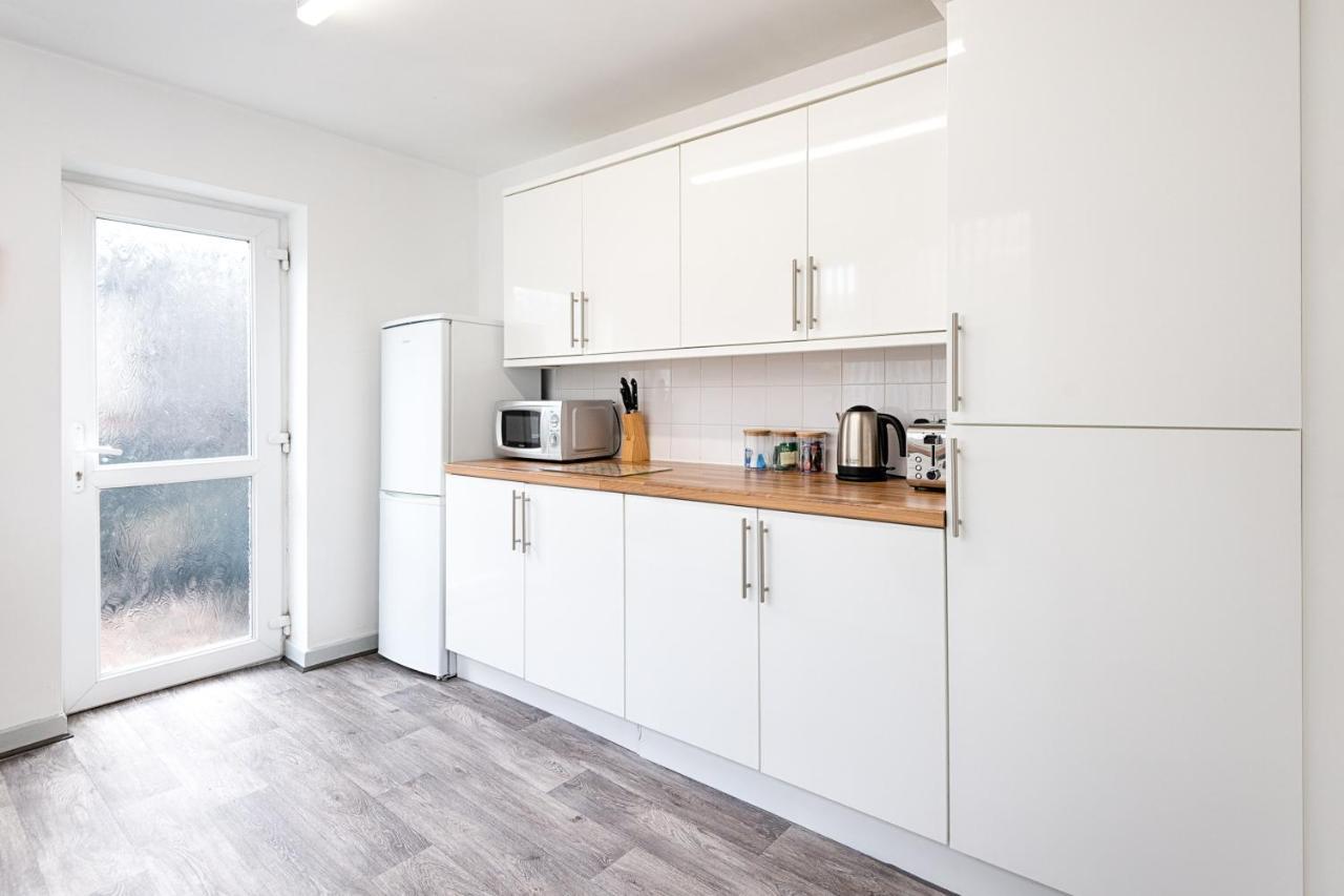 Walk To Swansea Stadium, 3 Rooms, Smart Tv'S Exteriör bild